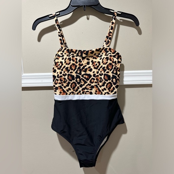 Cupshe Other - BRAND NEW NTW Cupshe cheetah print Bathing suit